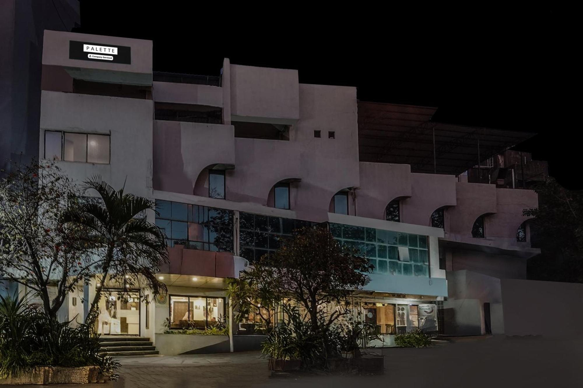 Hotel Palette Country Club Surat Exterior foto